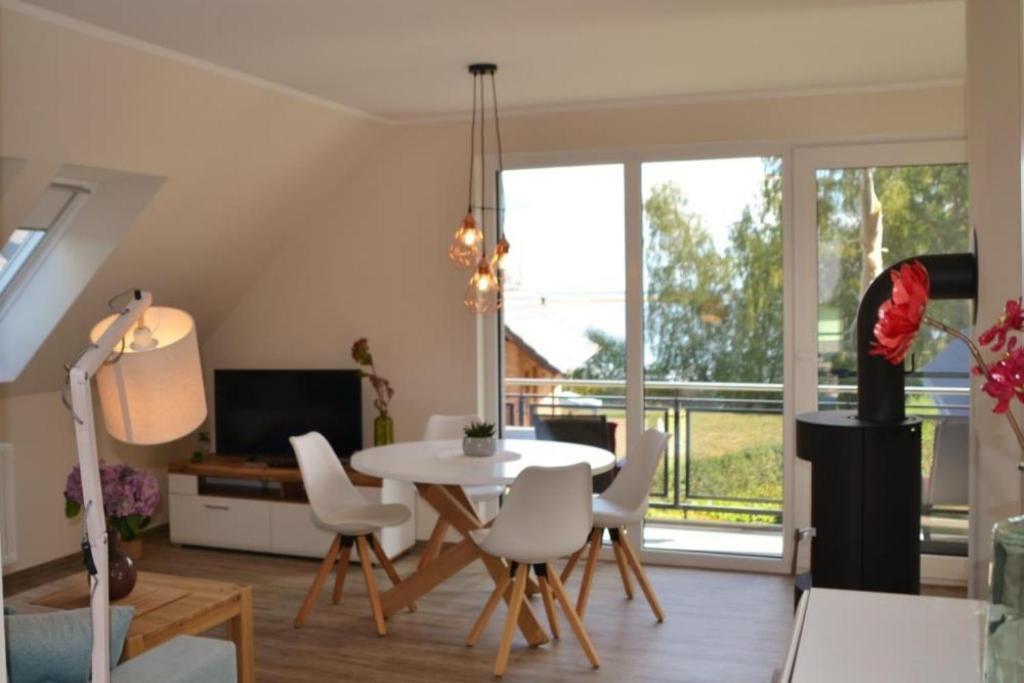 U16 Og - Komfortable Ferienwohnung Mit Kamin, Wlan Und Seeblick Marienfelde Buitenkant foto